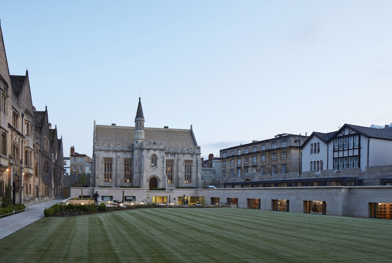 The plinth-like extension and renovated library building