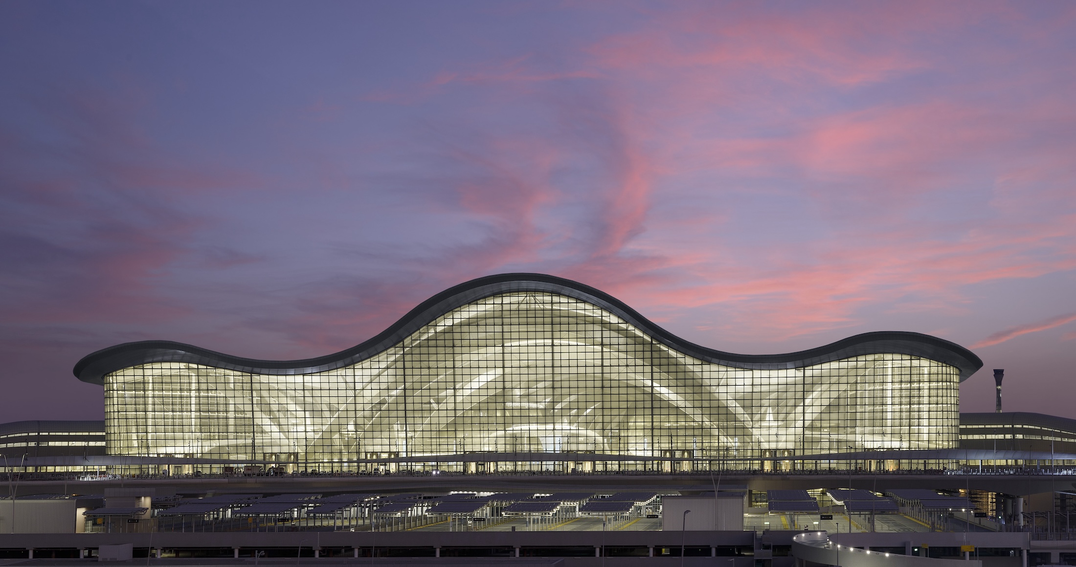 The front façade departures hall at Zayed International Airport, Terminal A. Photo: Victor Romero, courtesy Kohn Pedersen Fox (KPF)