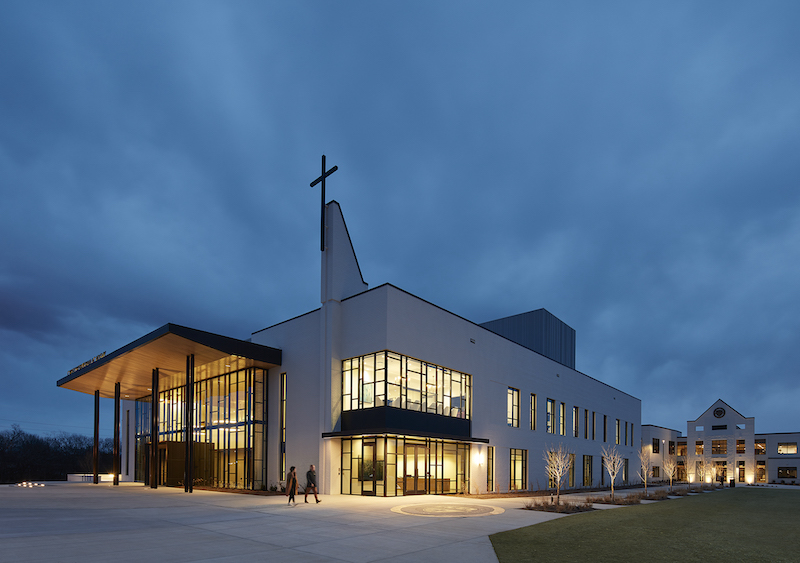 Christ Presbyterian Academy Fine Arts Center at night