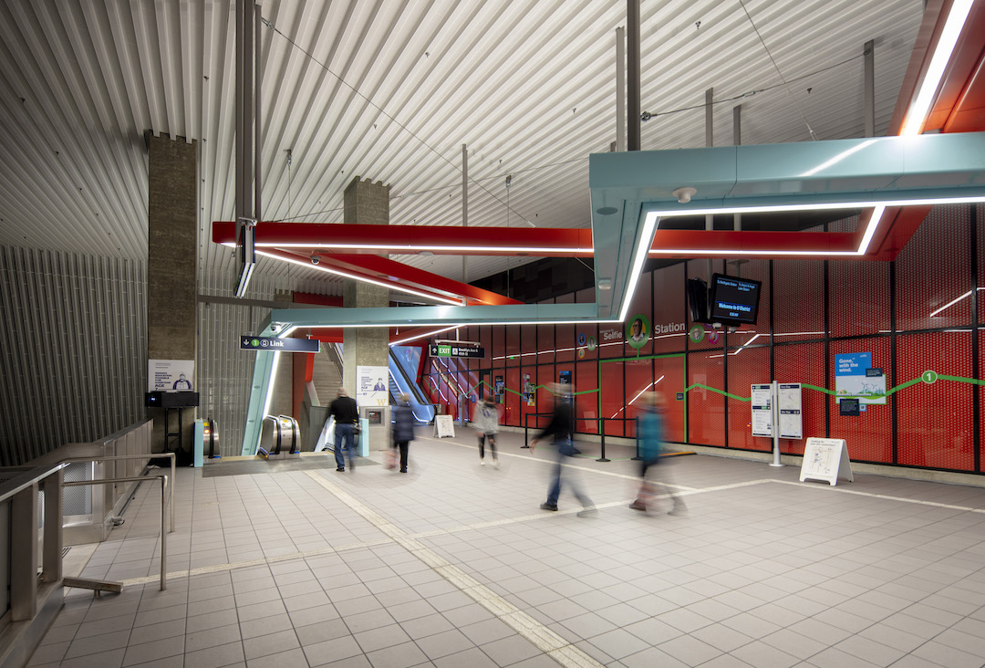 wayfinding at u district station