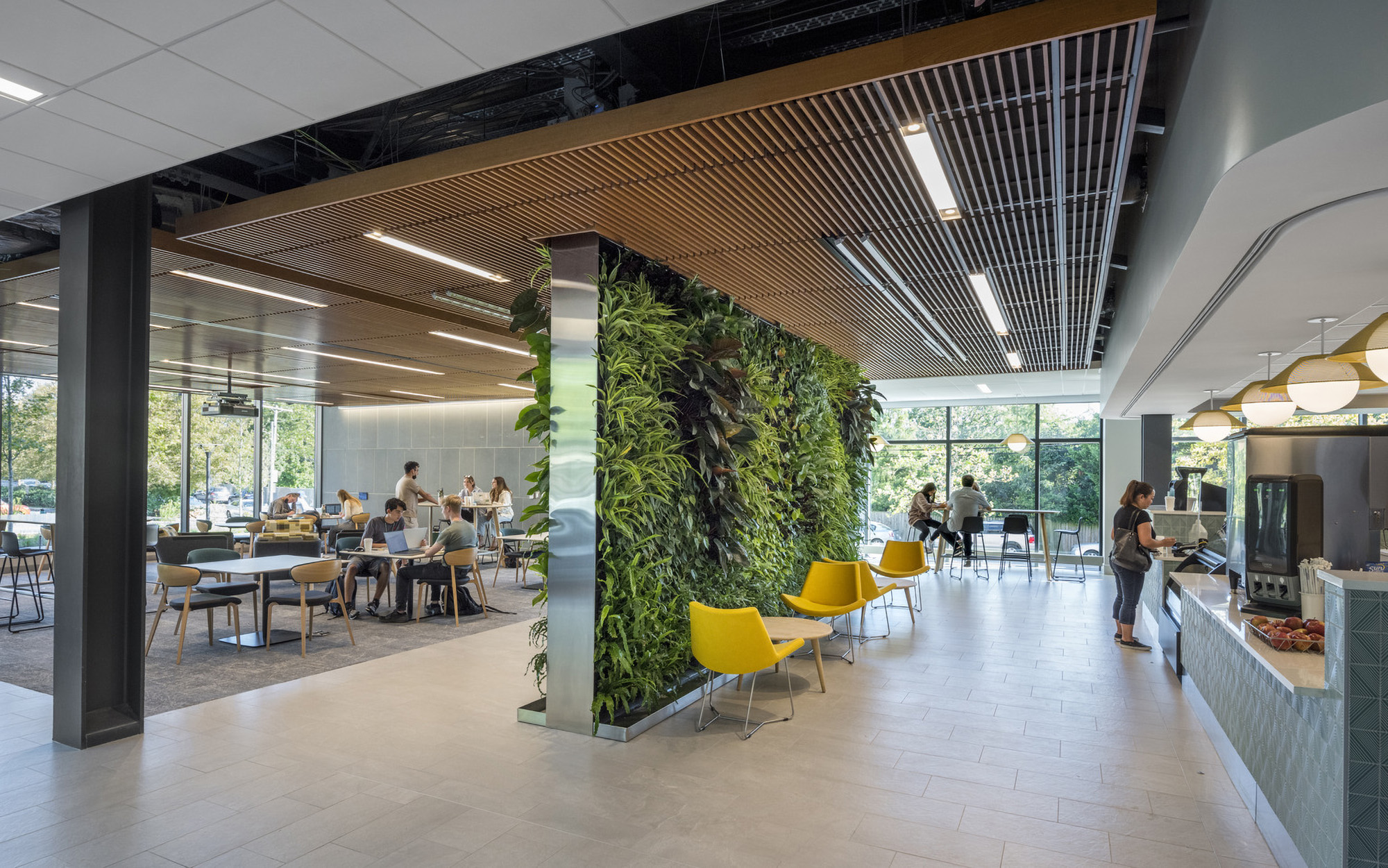 Loyola University Center for Innovation and Collaboration student dining hall