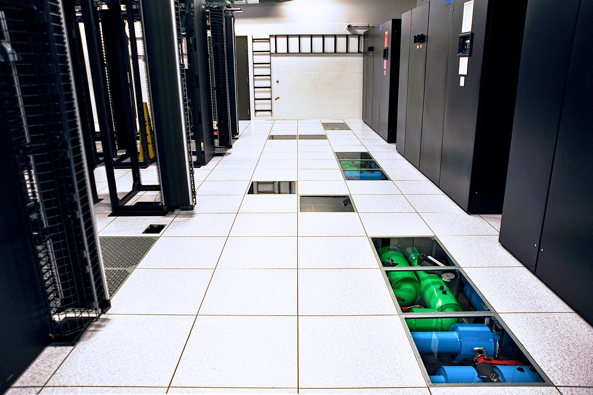 Data center floor