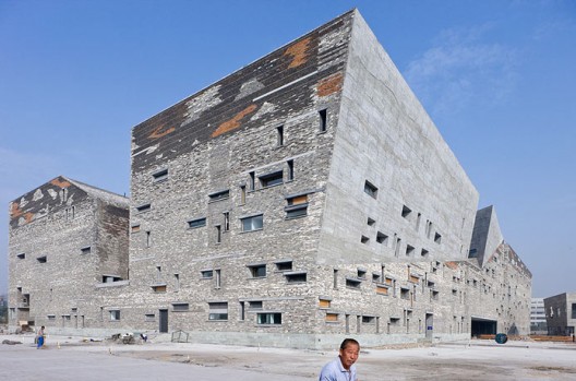 Ningbo Historic Museum / Wang Shu, Amateur Architecture Studio  Iwan Baan