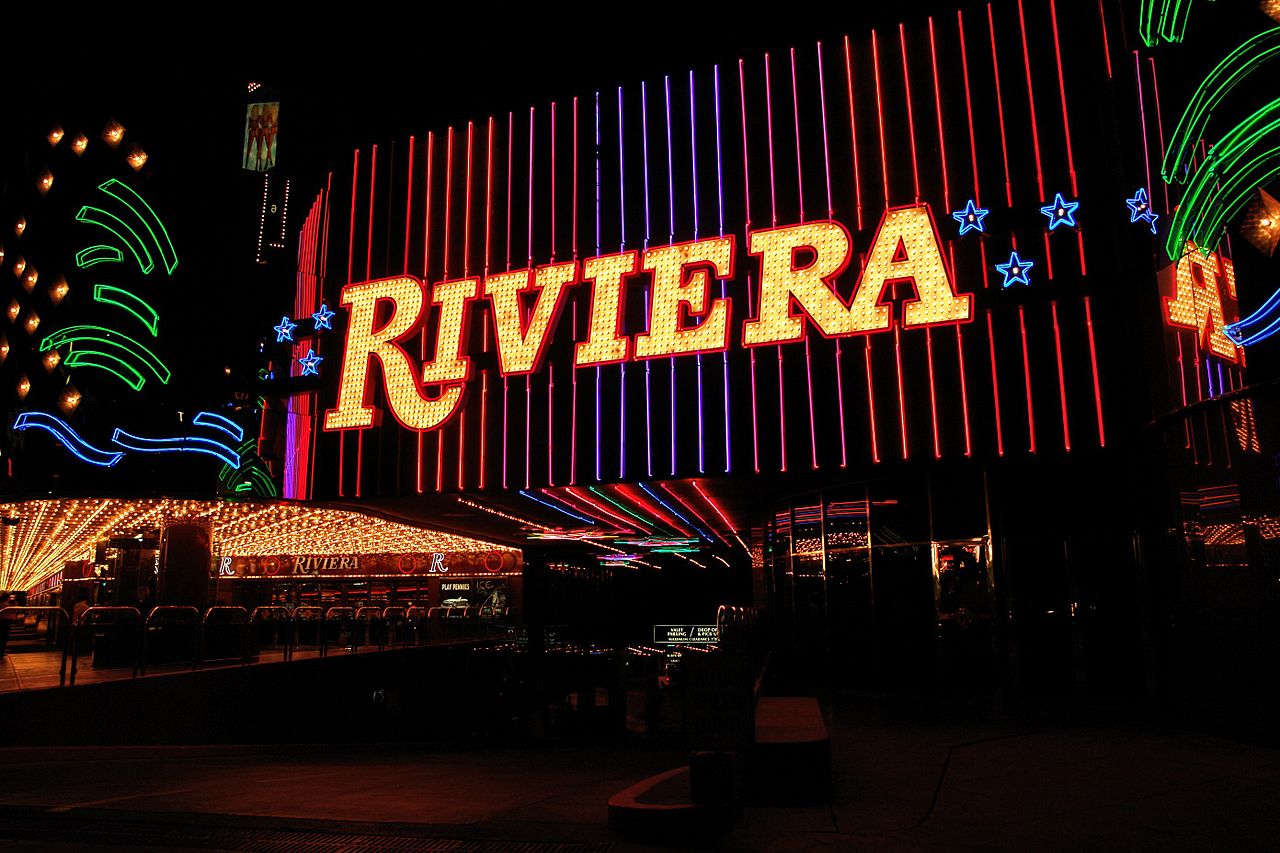 Plan to demolish historic Riviera Hotel & Casino approved by Las Vegas tourism board