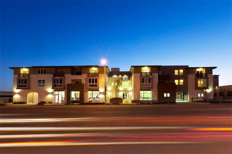 The 35,000-sf U-shaped Palo Verde Apartments takes its architectural cues from t