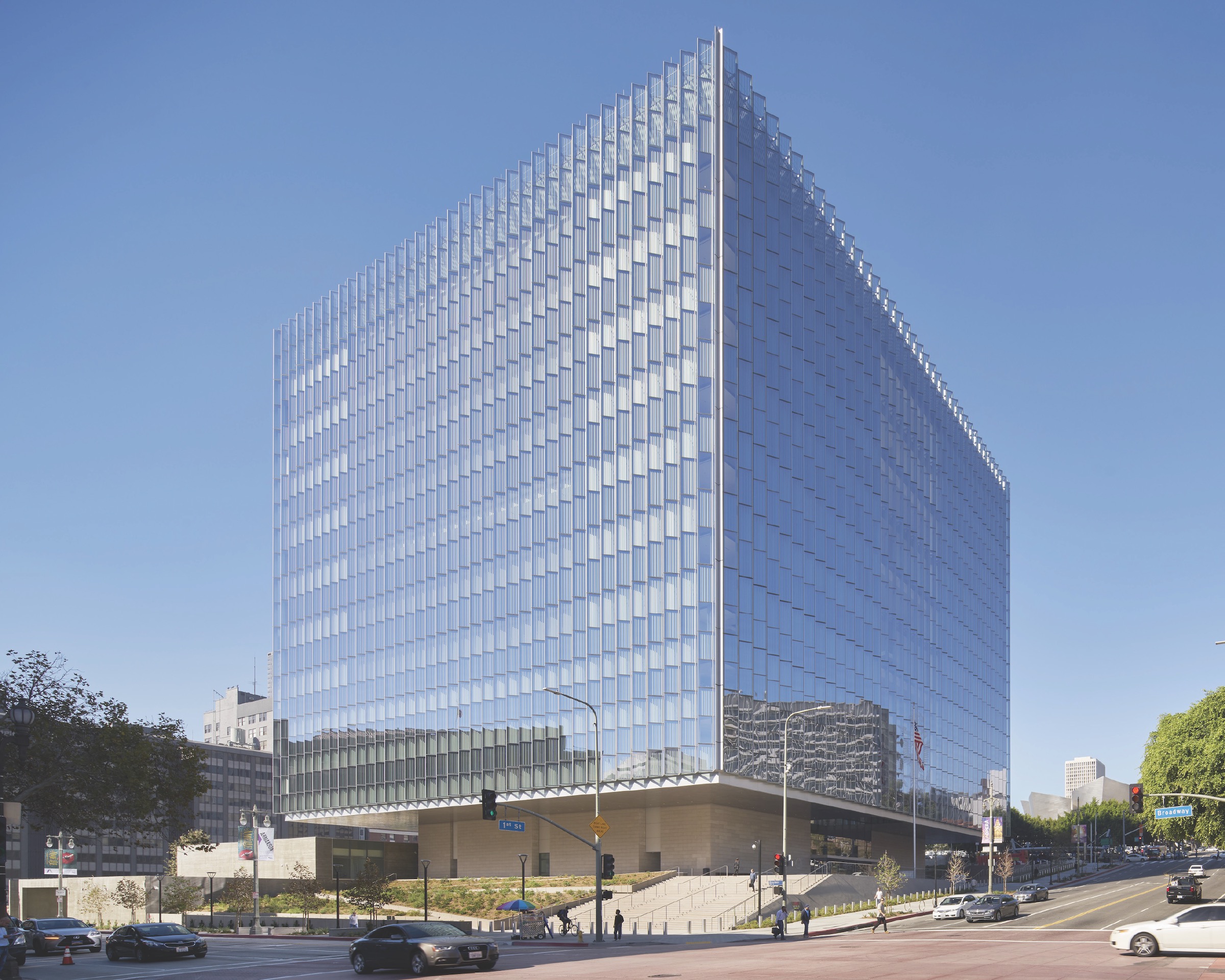 The United States Courthouse in Los Angeles, designed by SOM Photo © Bruce Damonte, courtesy GSA