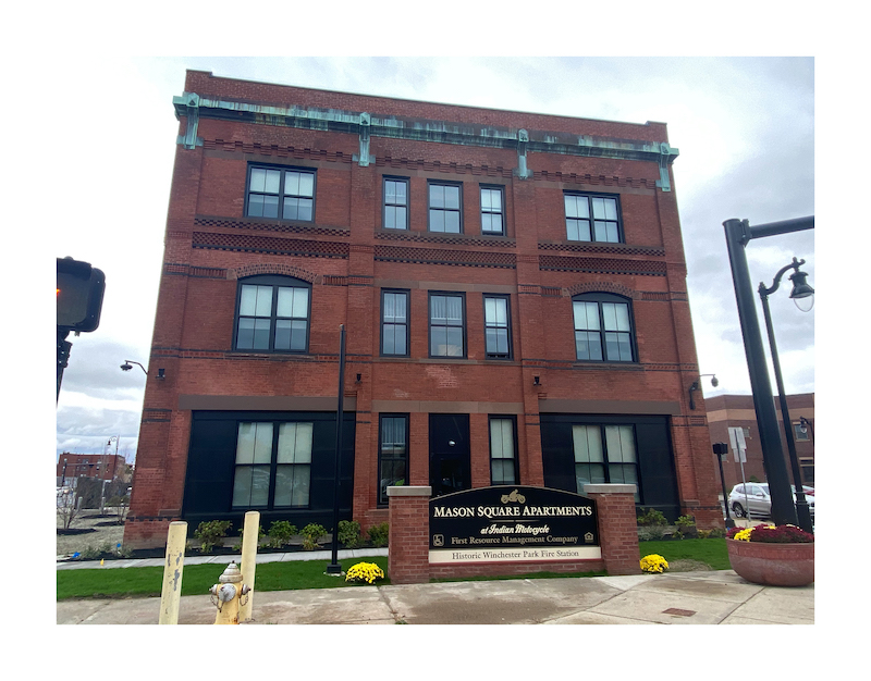 Mason Square Apartments exterior