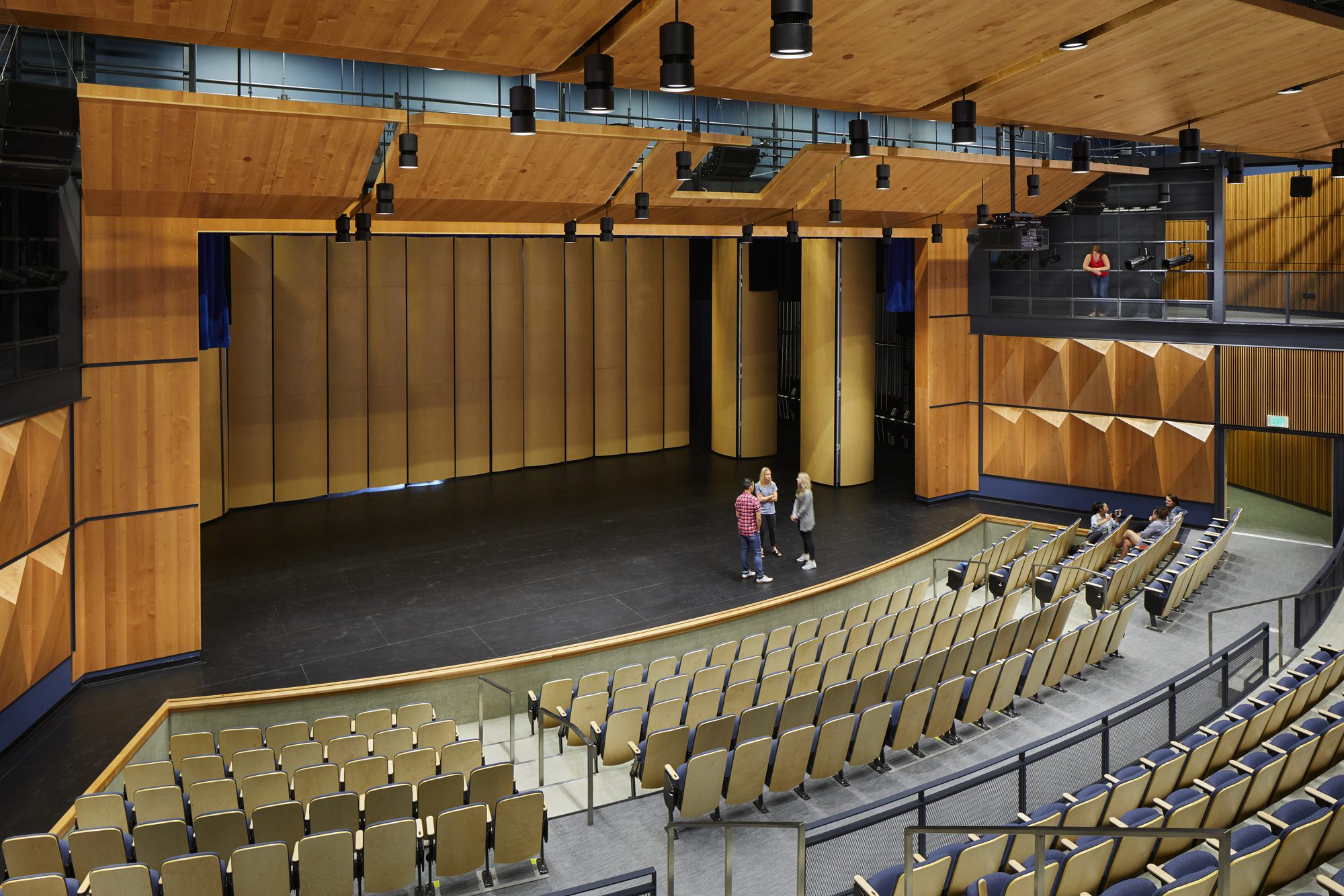 Two-sided theater auditorium in Federal Way High School