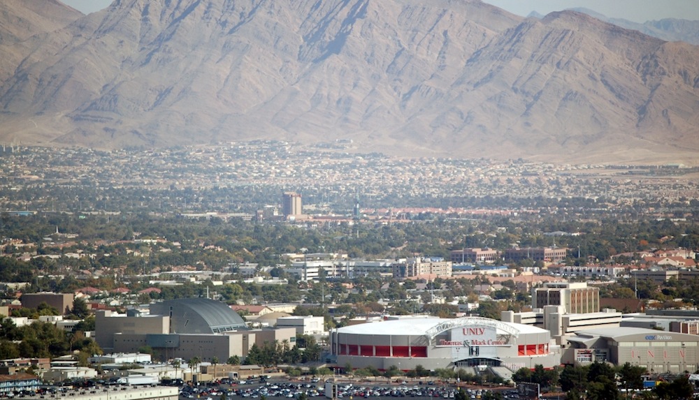 Billion-dollar dome in Las Vegas could be the Oakland Raiders next home