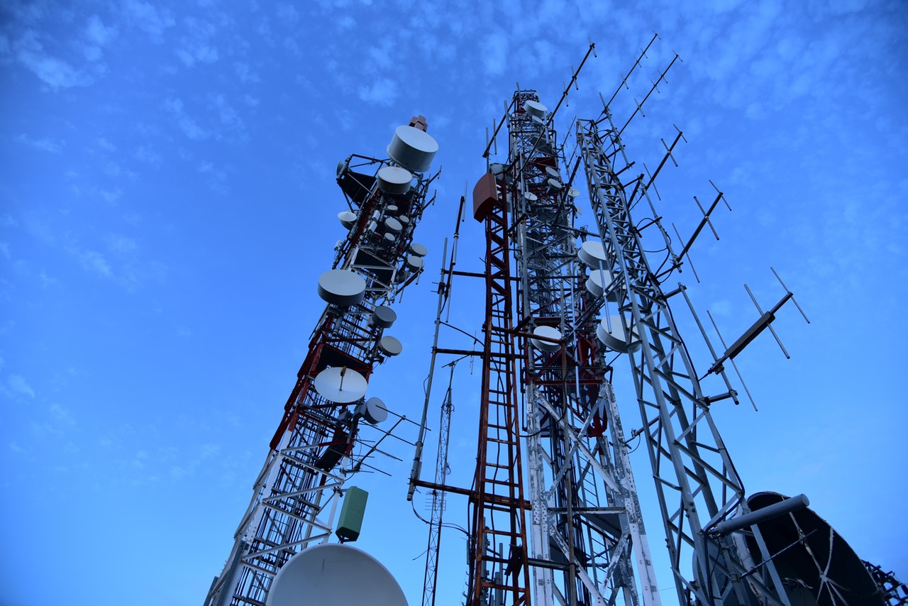 5G expected to give a boost to construction technology cell-tower-cellphone-masts-clouds-270286