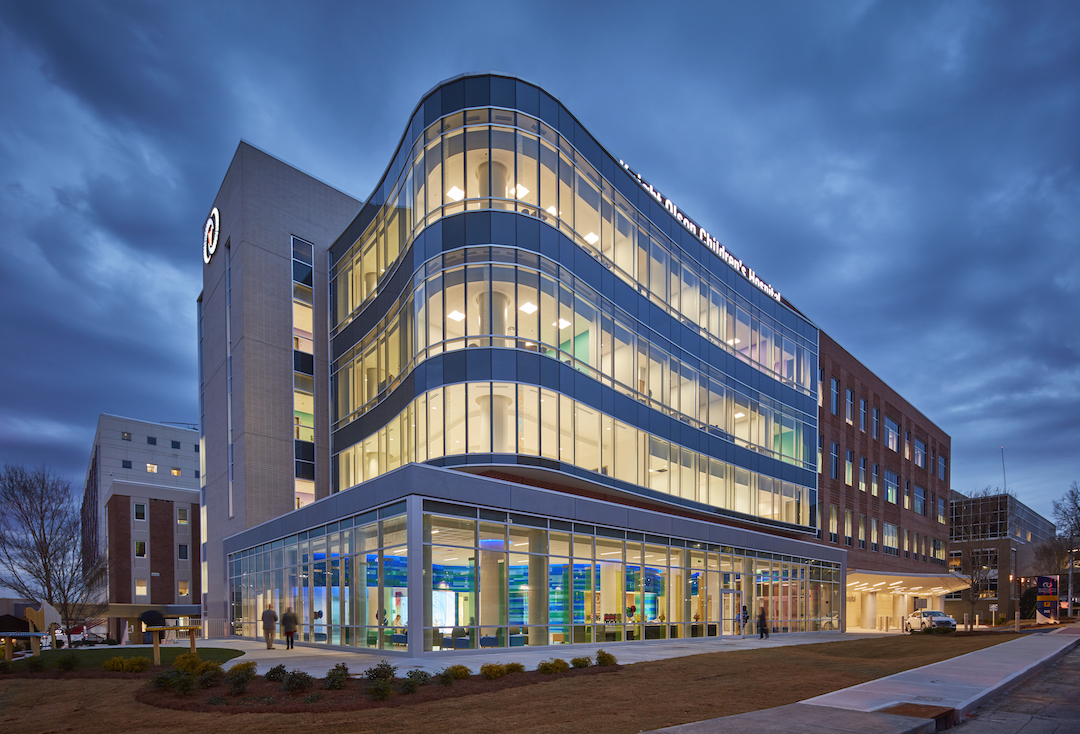 Beverly Knight Olson Children’s Hospital, 2019 Healthcare Giants Report, 2019 Giants 300 Report, Robins Morton Mount Sinai Photo 3_Beverly Knight Olson Children’s Hospital exterior_Robins & Morton