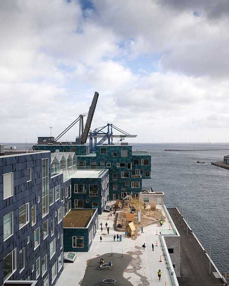 The rooftop terrace/schoolyard for the students at CIS Nordhavn