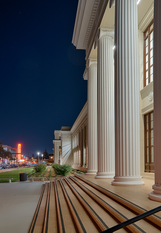 The columns at the front of the school were reinforced with steel shafts.