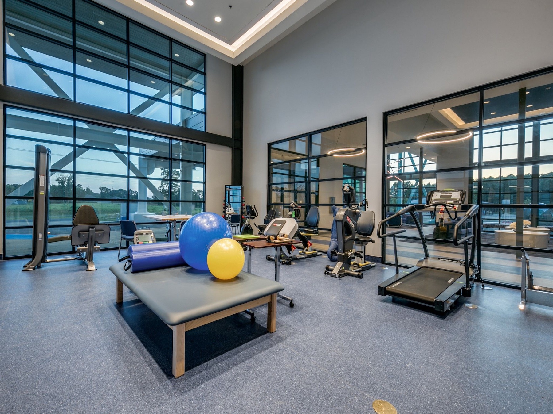 Everest Rehabilitation Hospital's cookie-cutter design features high ceilings