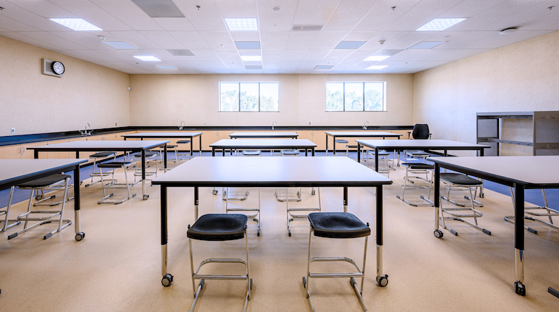 Flora Arca Mata Elementary, classroom