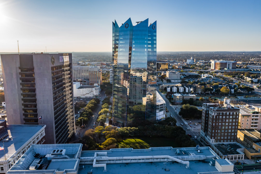 Frost Tower in San Antonio, Top 95 University Construction Firms, 2019 Giants 300 Report, Photo courtesy of Weston Urban, KDC, White Cloud Drones, Clark Group 