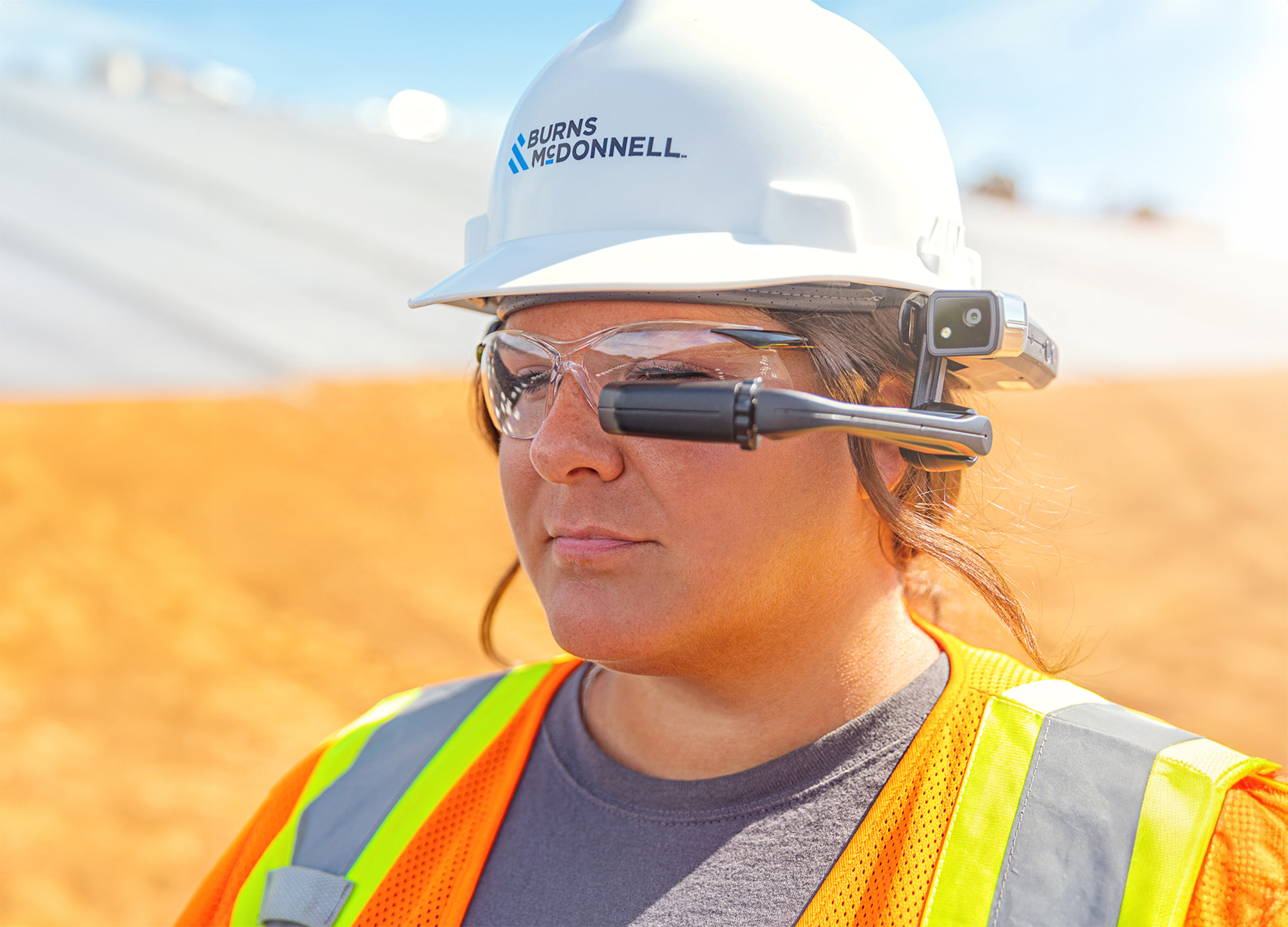 Construction worker with technology glasses AI