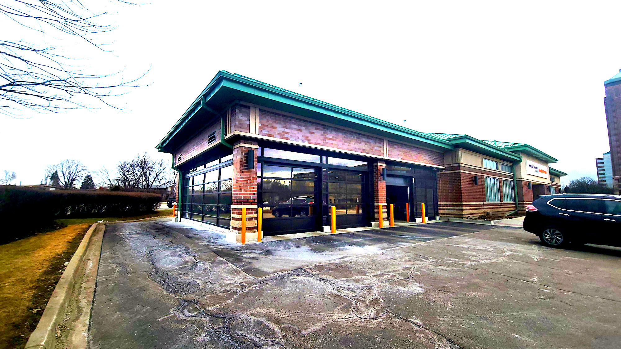 Health group Edward-Elmhurst Health converts bank building to drive-thru clinic 1