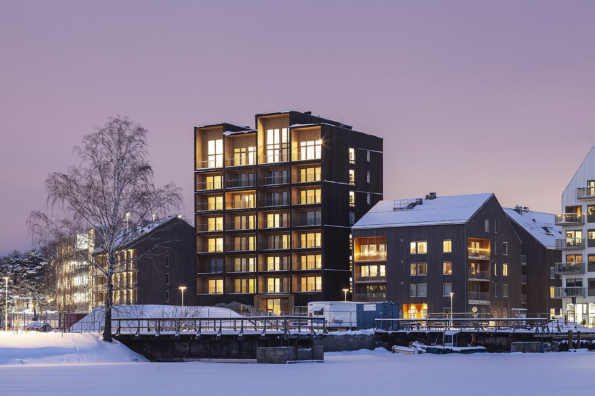 Kajstaden exterior at night