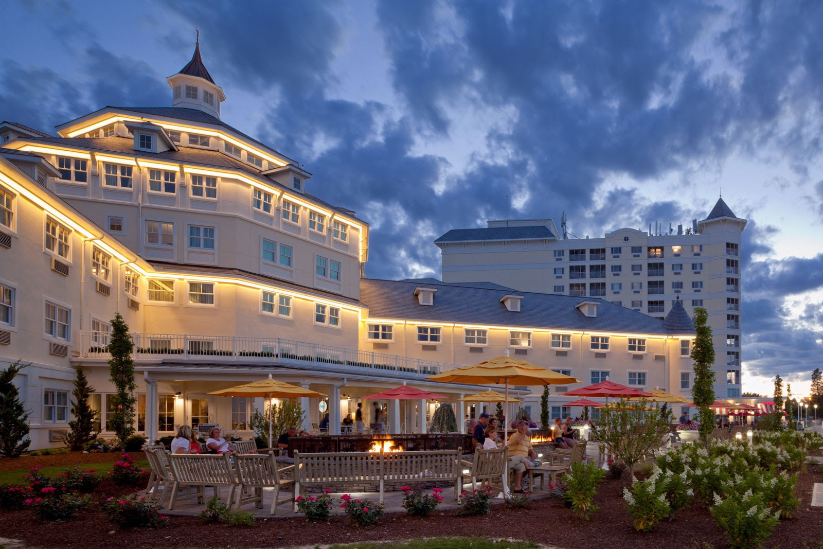 Hotel Breakers with the recently added Nu-Wood brackets