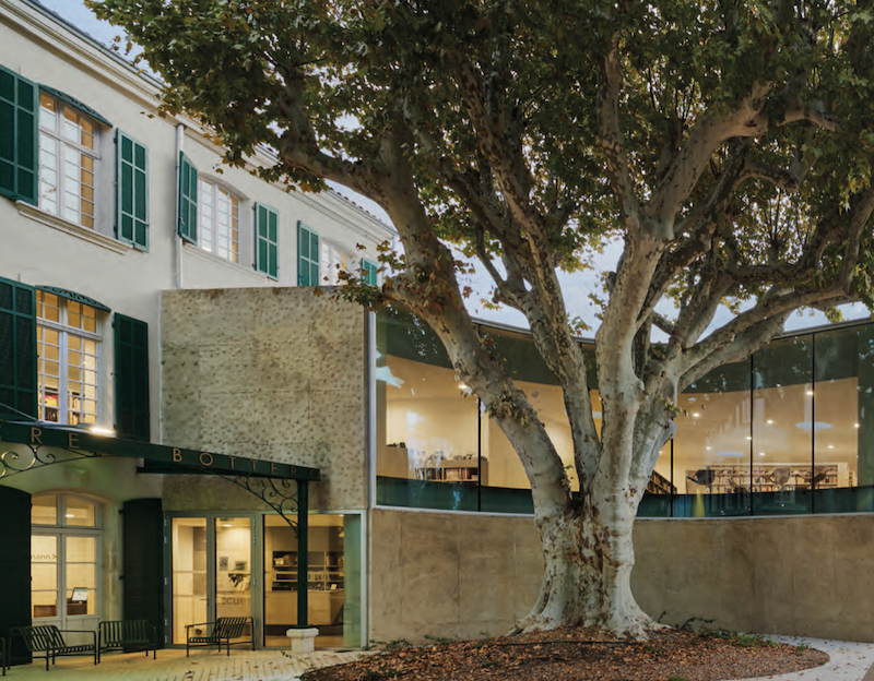 Pierre Bottero media library exterior