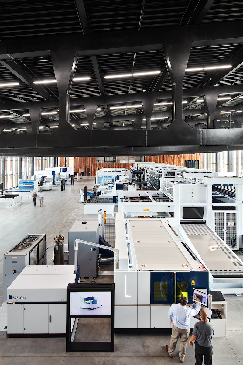 The production hall at TRUMPF smart facility