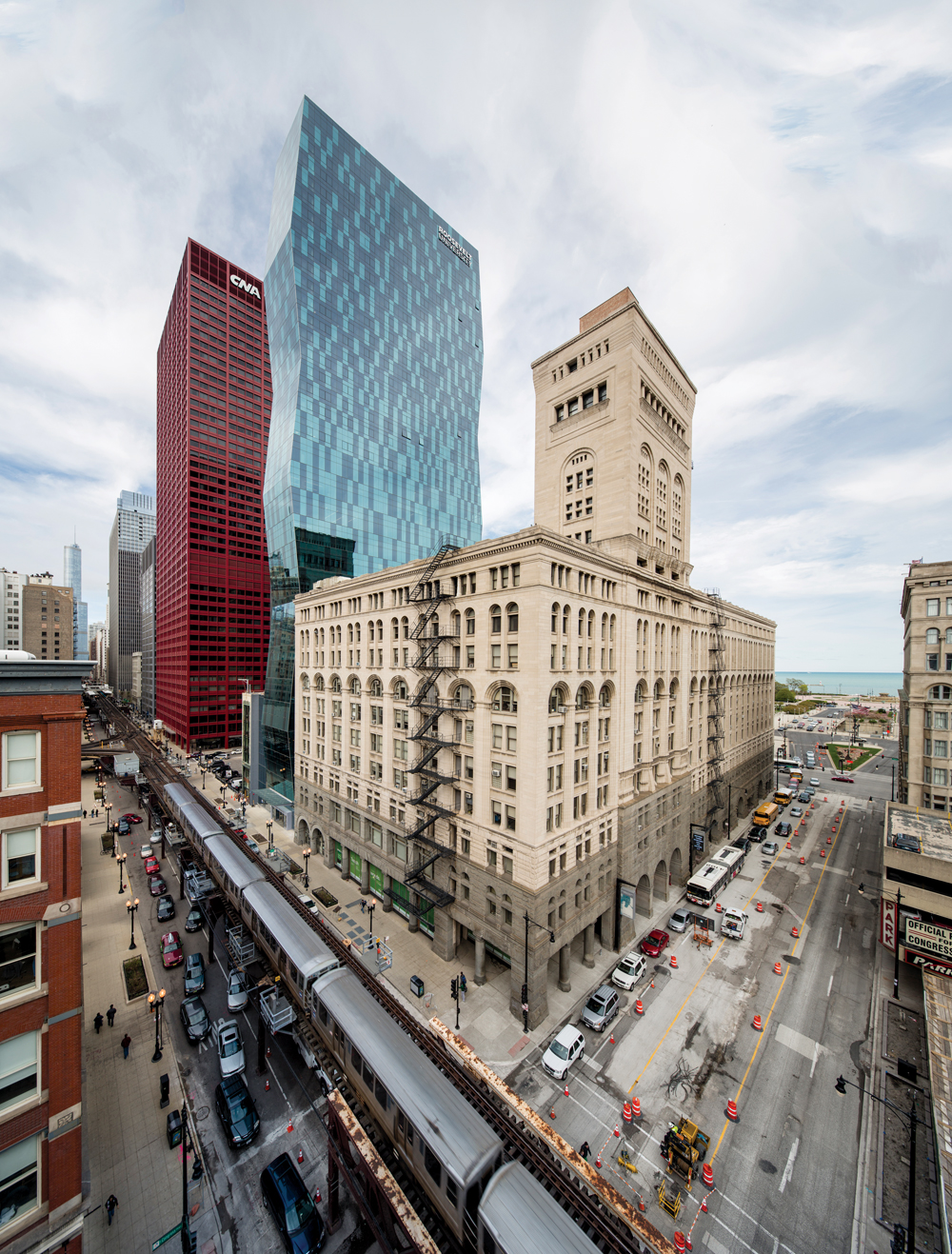 The Wabash Building (blue) is a modern response to Roosevelt Universitys needs 