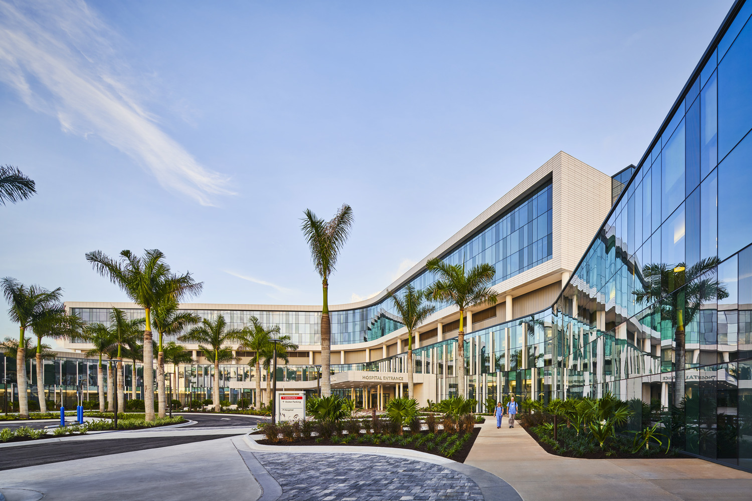 Pictured: The 365,000-sf Sarasota Memorial Hospital in Venice, Fla. Gilbane was the contractor for the project. Flad Architects was the architect. Photo courtesy Gilbane 