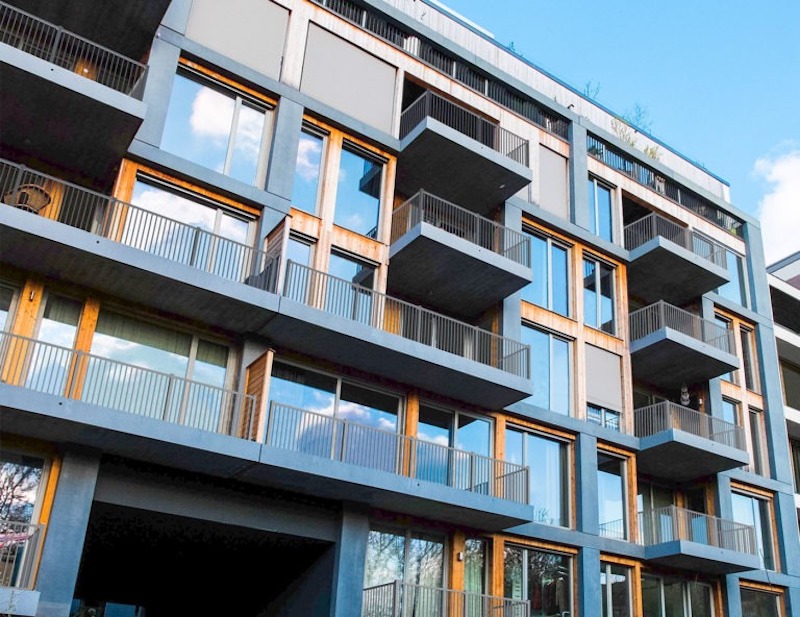 Aluminum railing system in apartment building