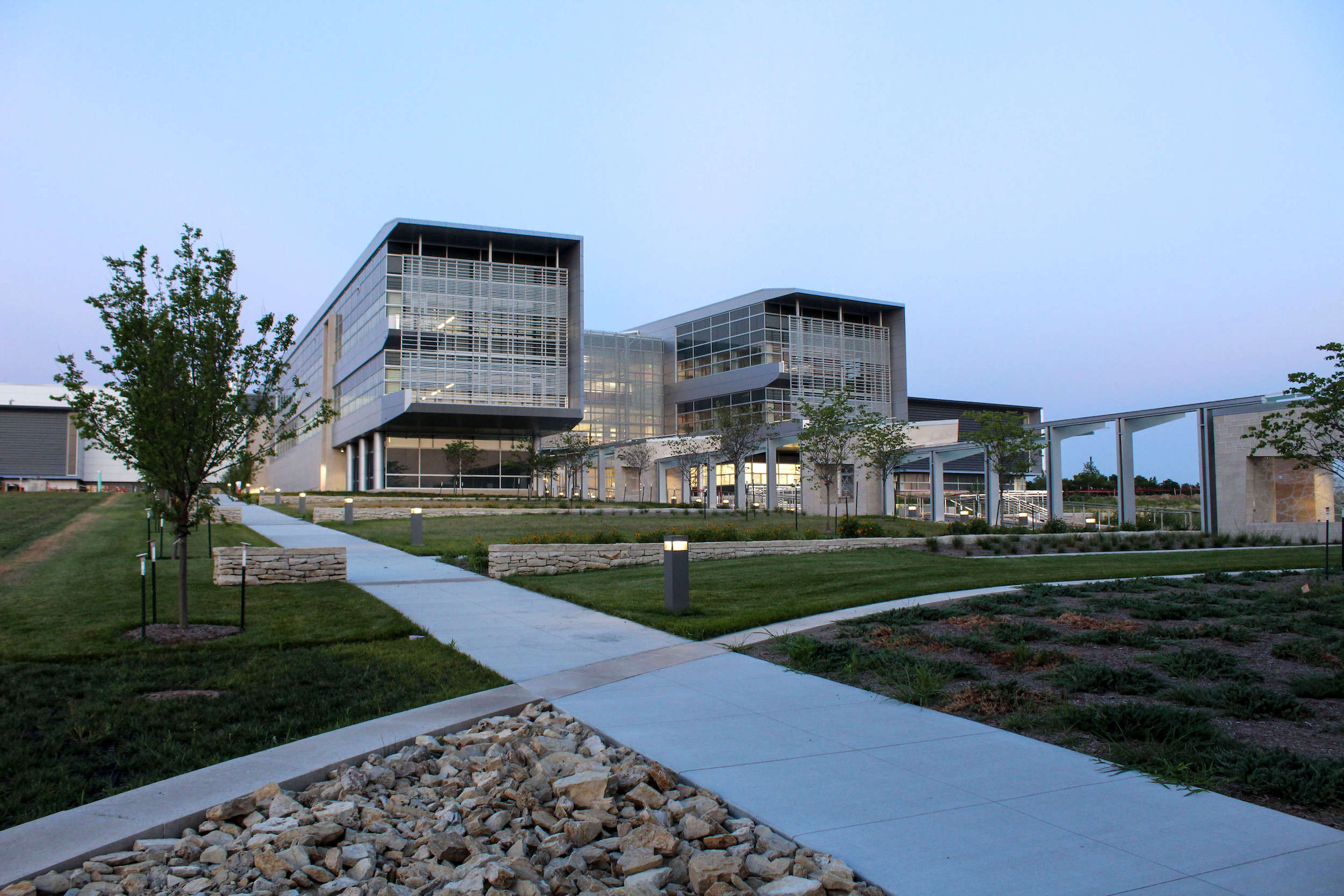 U.S. Department of Agriculture opens nation’s first biosafety level 4 containment facility for animal disease research