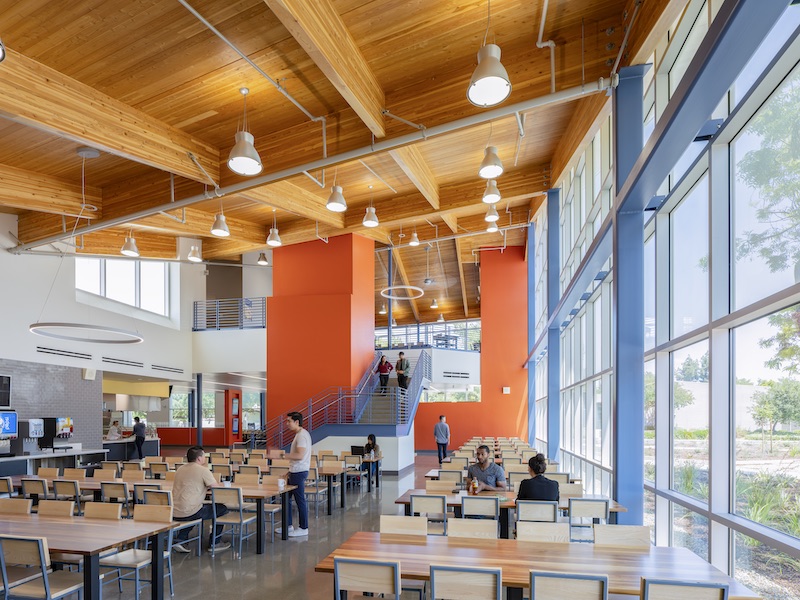 UC Davis Latitude dining room