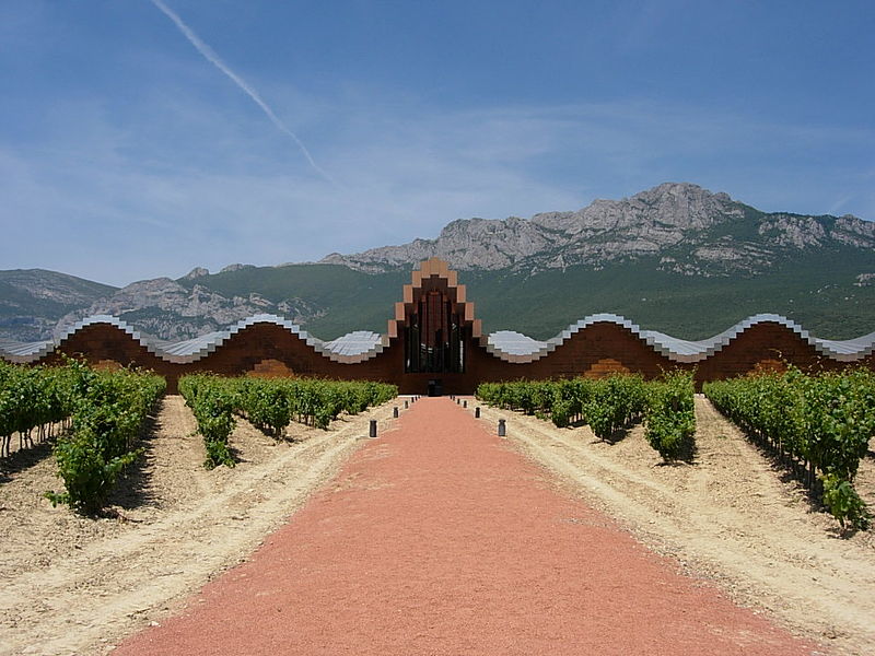 The Ysios winery, also designed by Calatrava, also has had design flaws that res