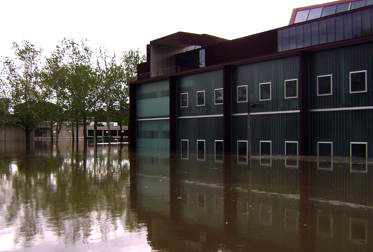 Obama executive order requires federal construction projects to consider flood damage caused by climate change