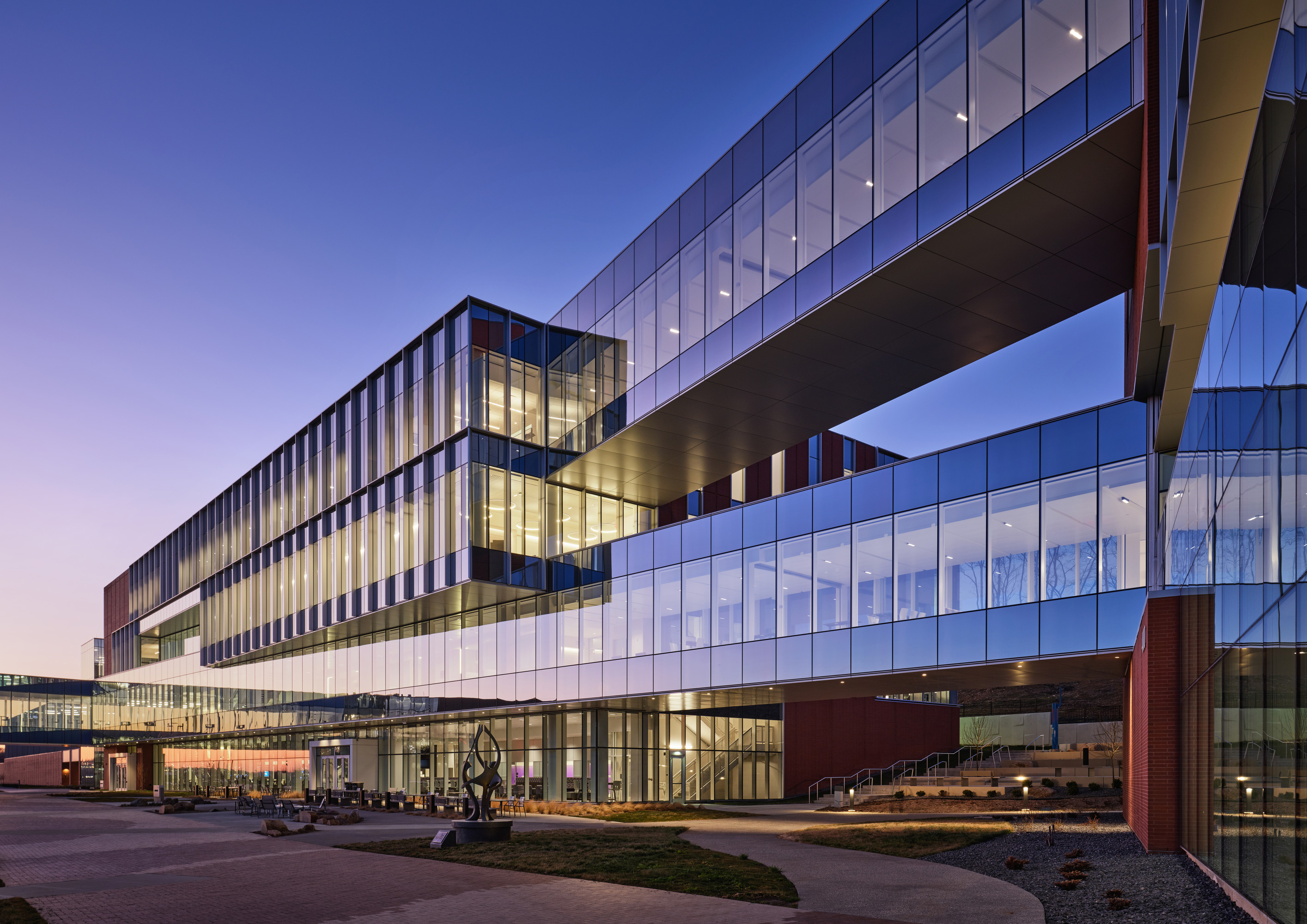 Des Moines University Medicine and Health Sciences opens a new 88-acre campus, Photo: Michael Robinson Photography, courtesy RDG Planning & Design