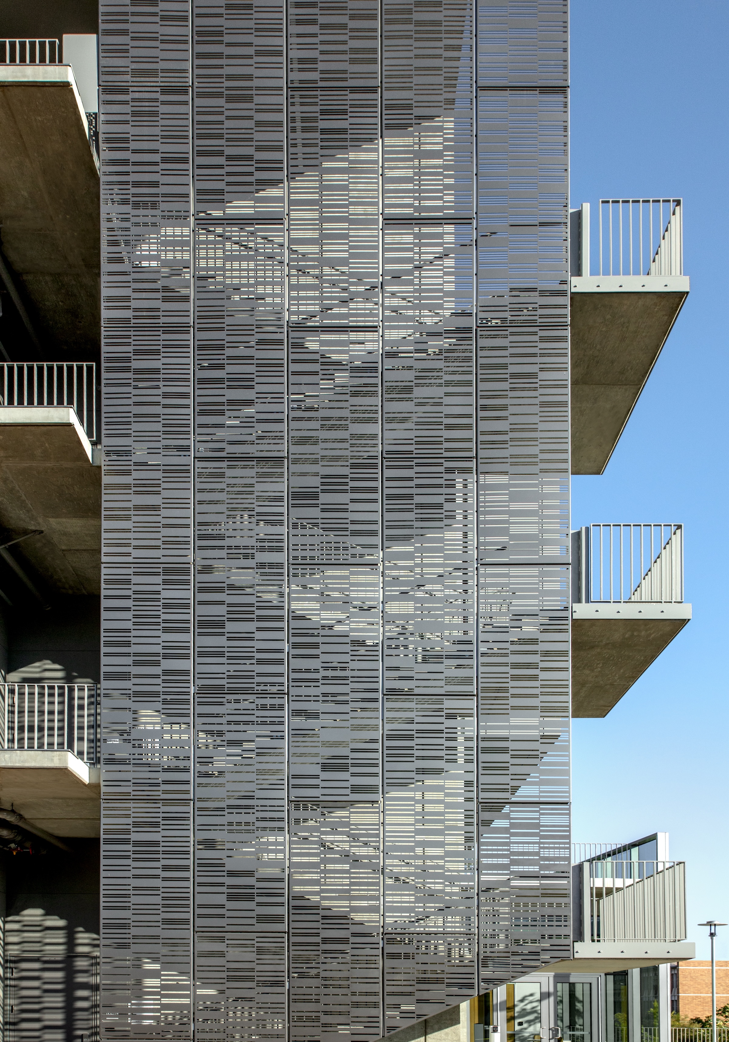 The University of California, Riverside, School of Medicine has opened the 94,576-sf, five-floor Education Building II (EDII). Photo: Bill Timmerman Photography