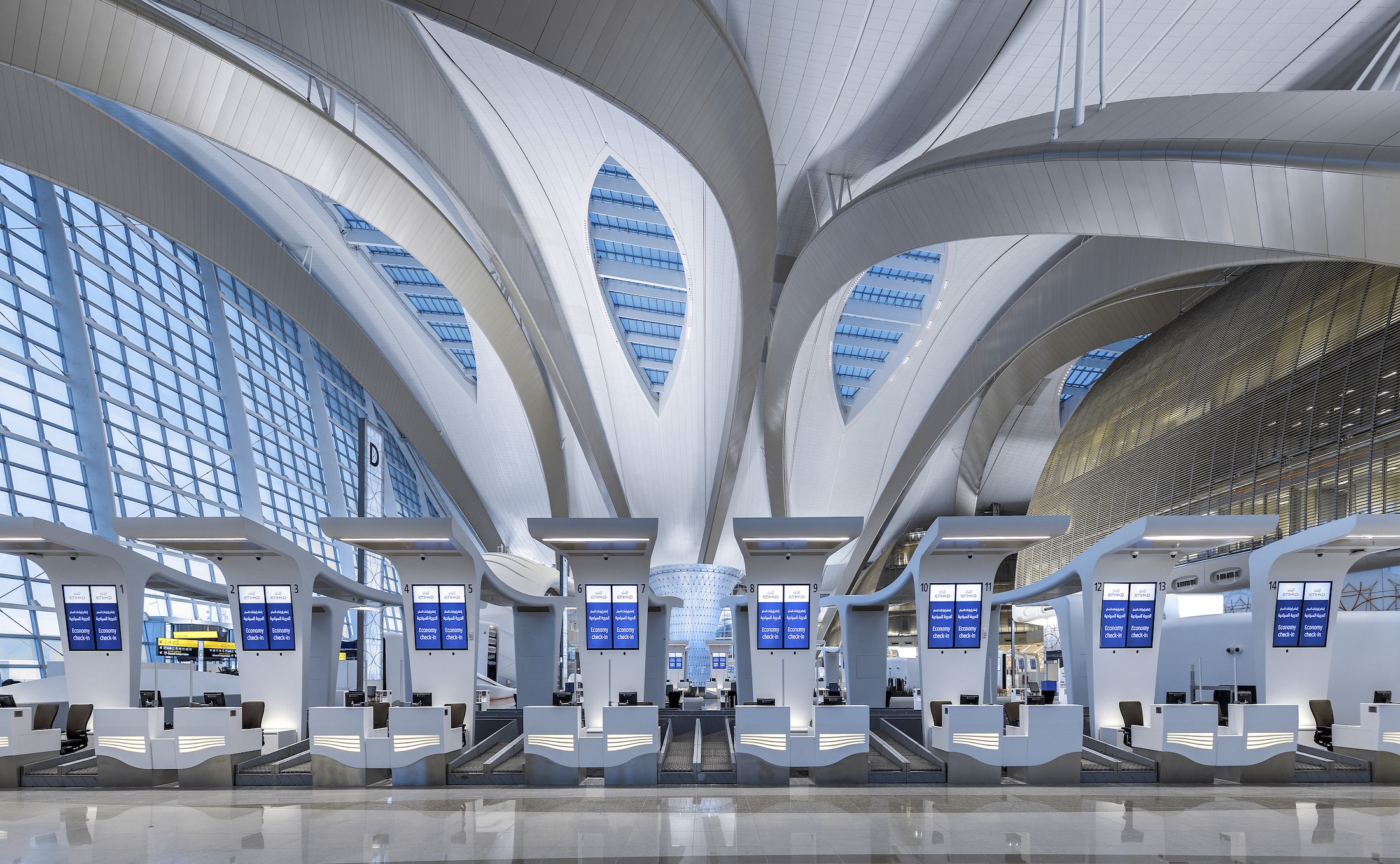 Departures Hall check-in counters Photo: Victor Romero, courtesy Kohn Pedersen Fox (KPF) 