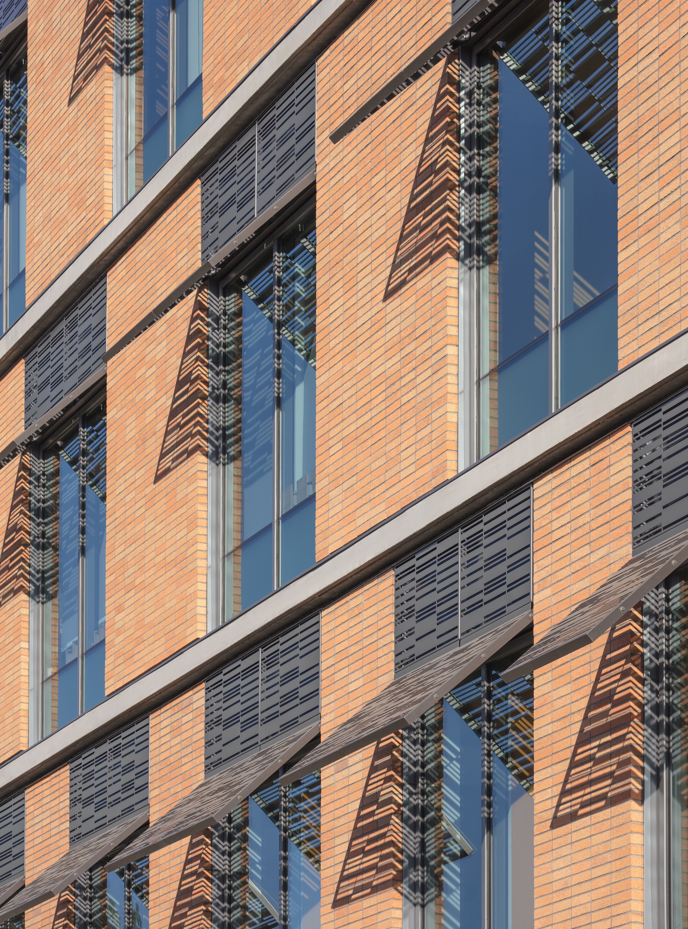 The University of California, Riverside, School of Medicine has opened the 94,576-sf, five-floor Education Building II (EDII). Photo: Bill Timmerman Photography