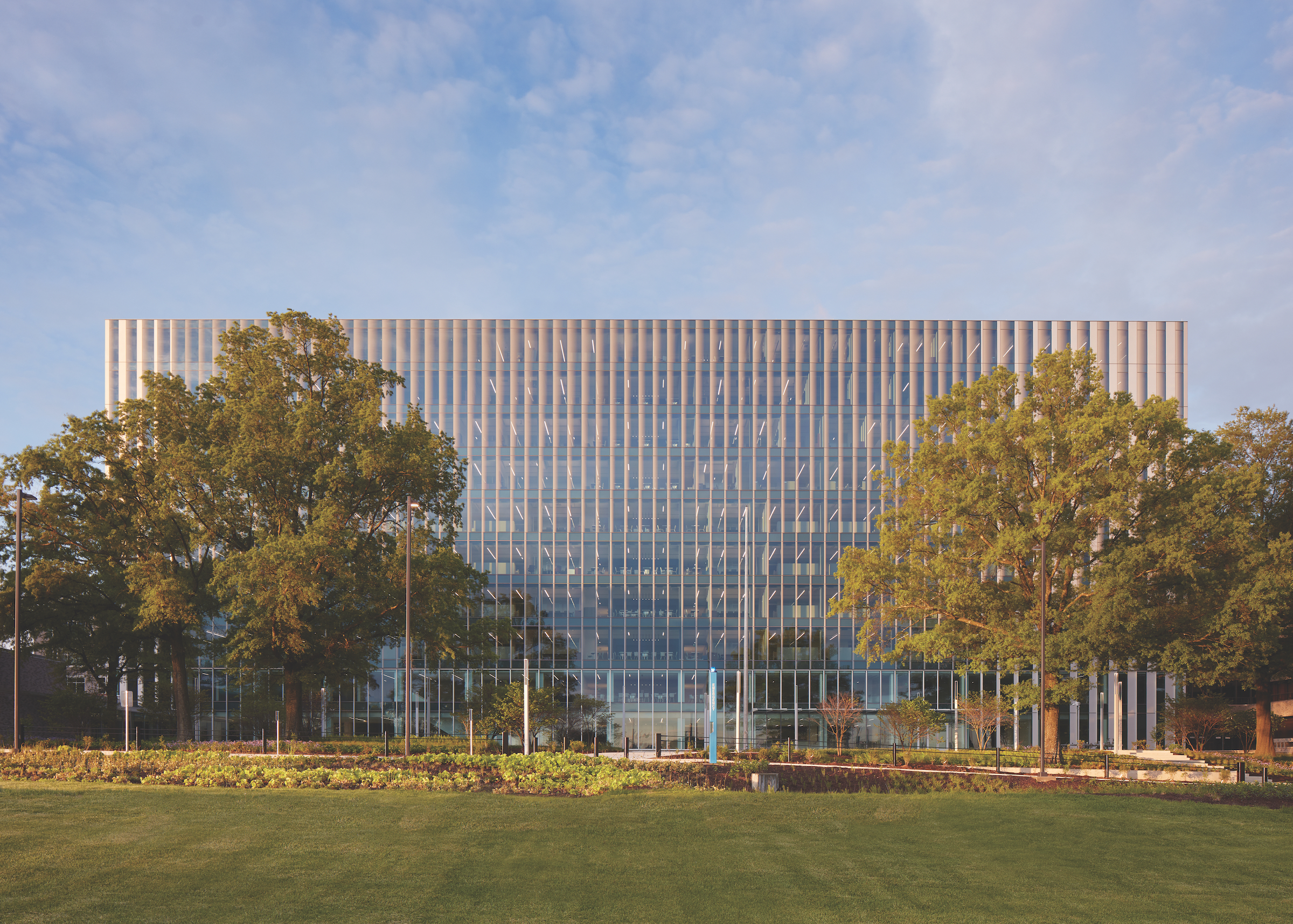 Arthur J. Altmeyer Federal Building Woodlawn, Md. 2022 GSA Design Awards Photo: Kendall McCaugherty © Hall+Merrick Photographers