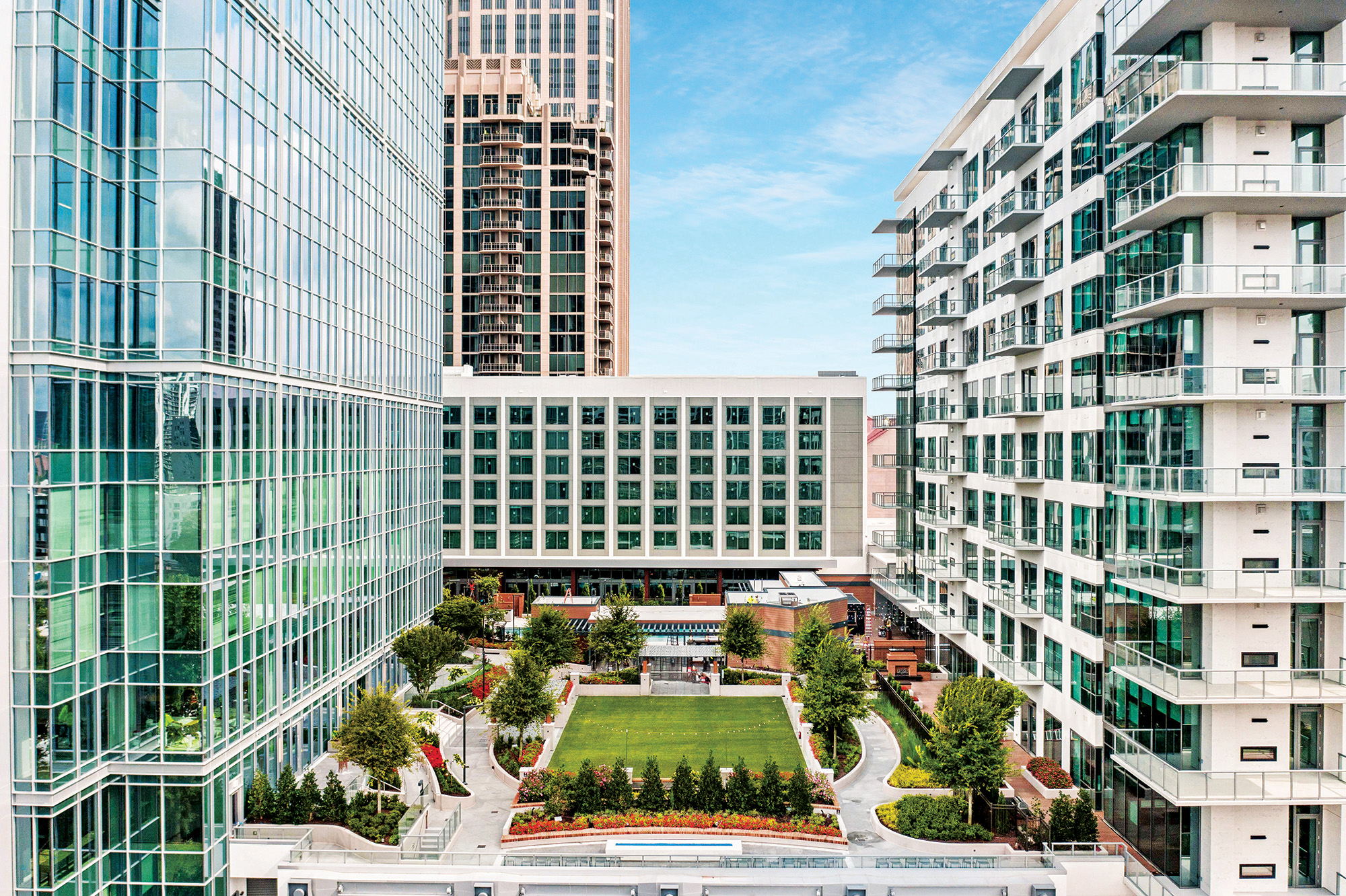 U-shaped multifamily development on Midtown Atlanta skyline