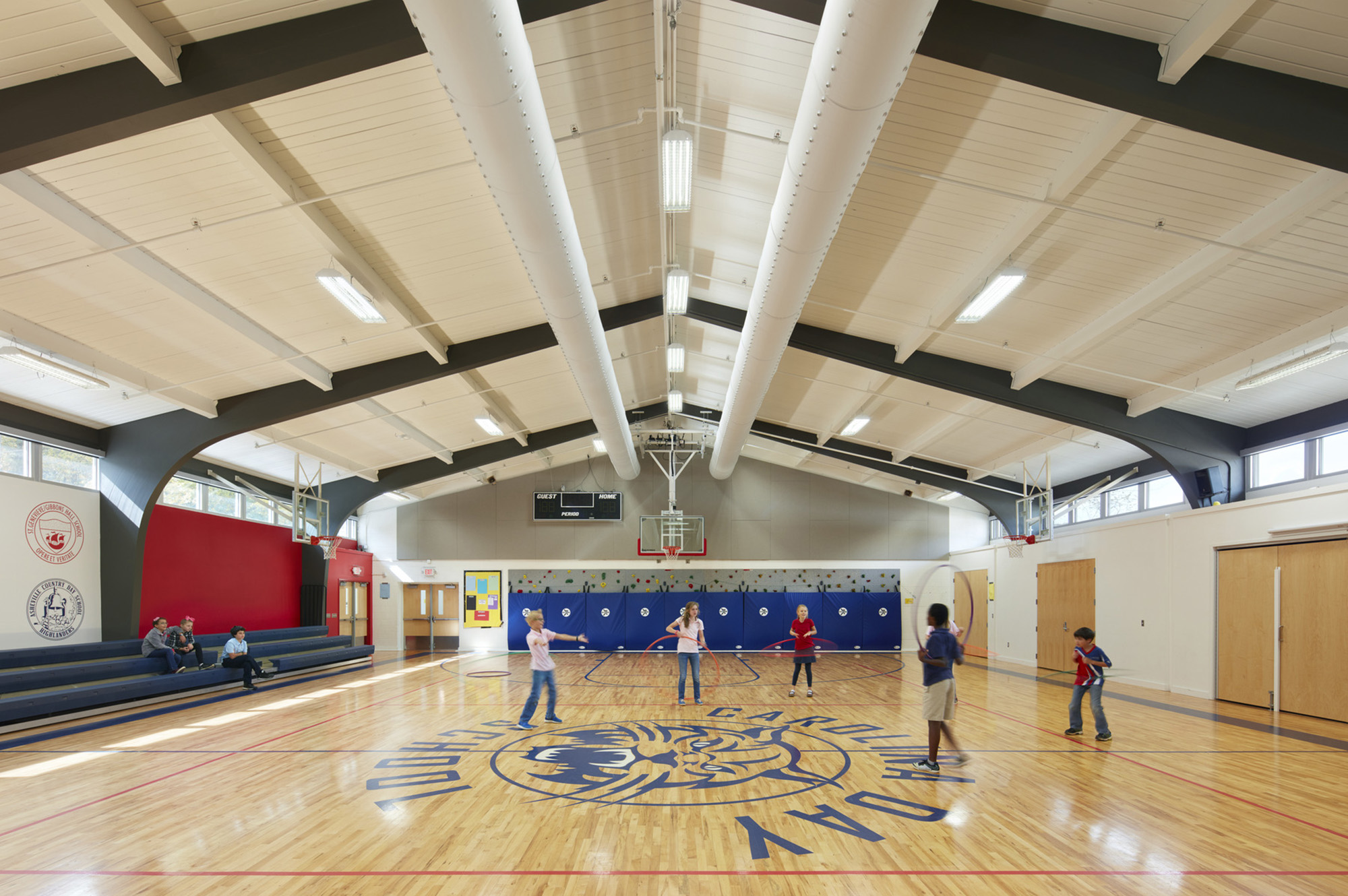 Students in gymnasium at Carolina Day School