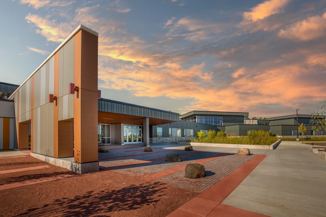 Forest Edge Elementary School exterior