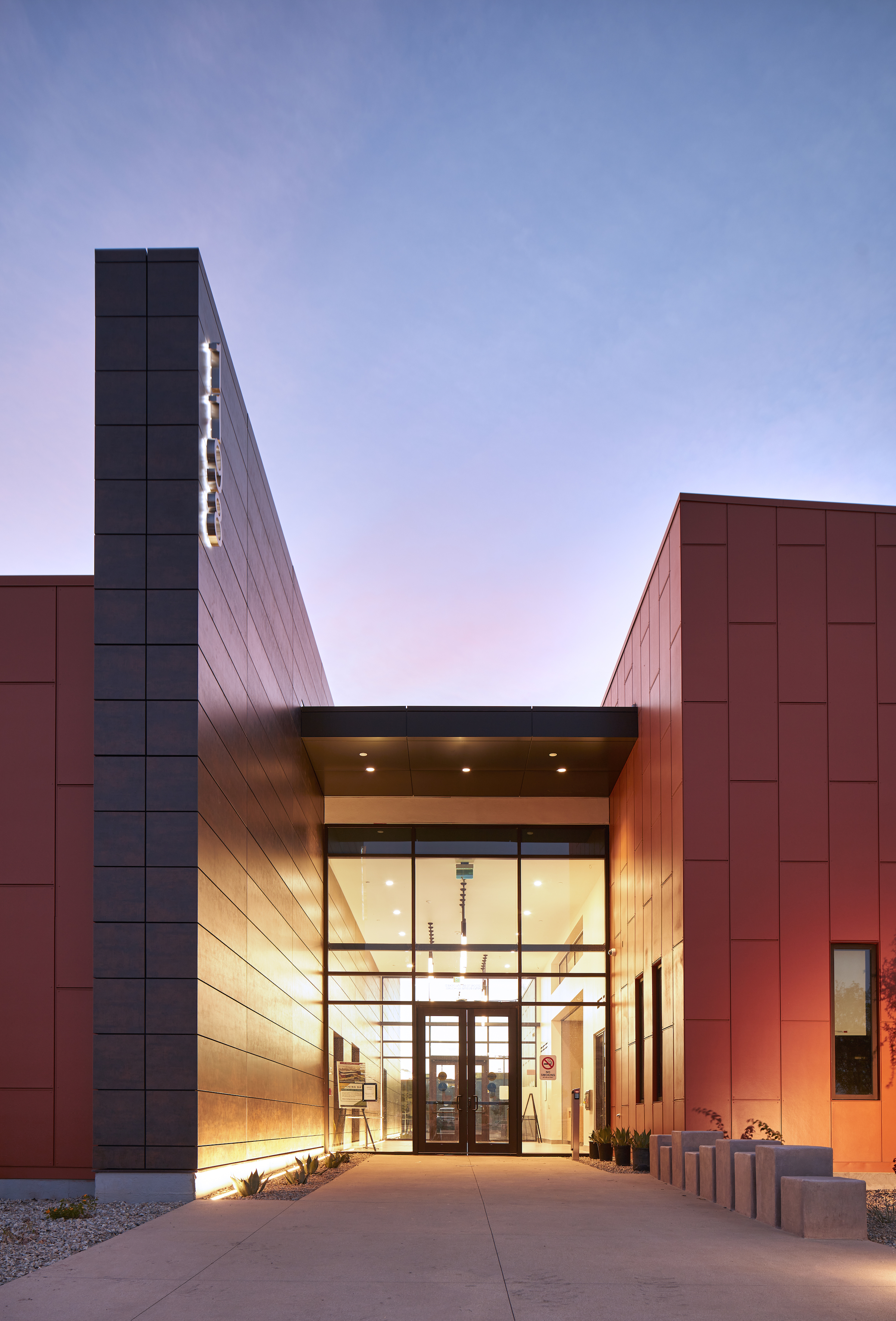 El Centro Library California_7186 - Image by Stephen Whalen Photography