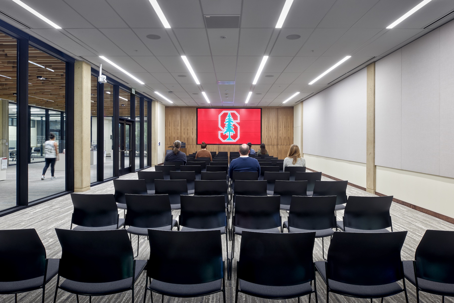 Adjustable presentation space in Green Library's East Wing