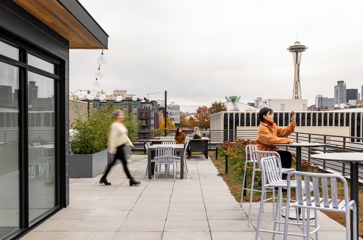 Deck at Kirin, Seattle - photo by Rafael Soldi