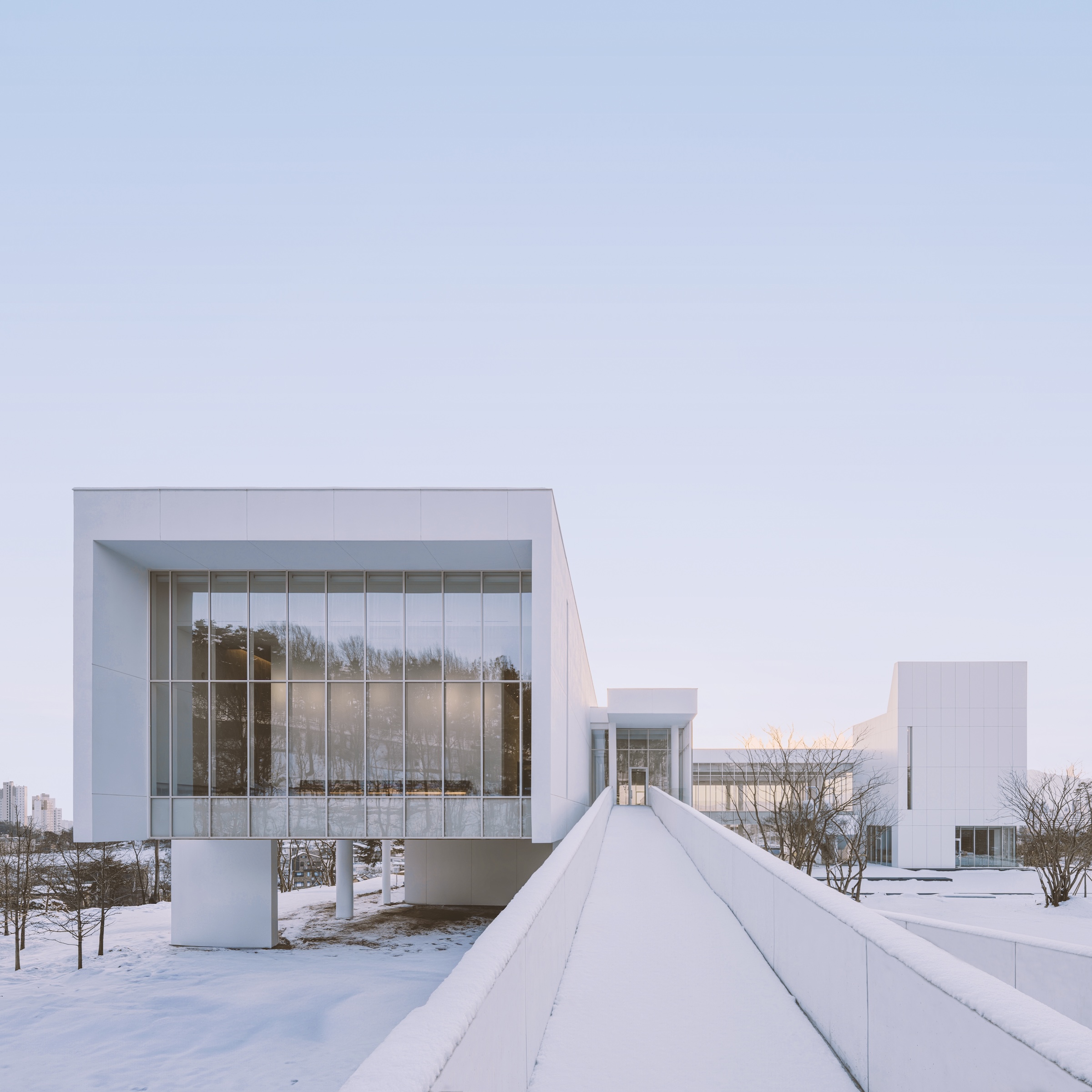 Sorol Art Museum in Gangneung, South Korea, Meier Partners