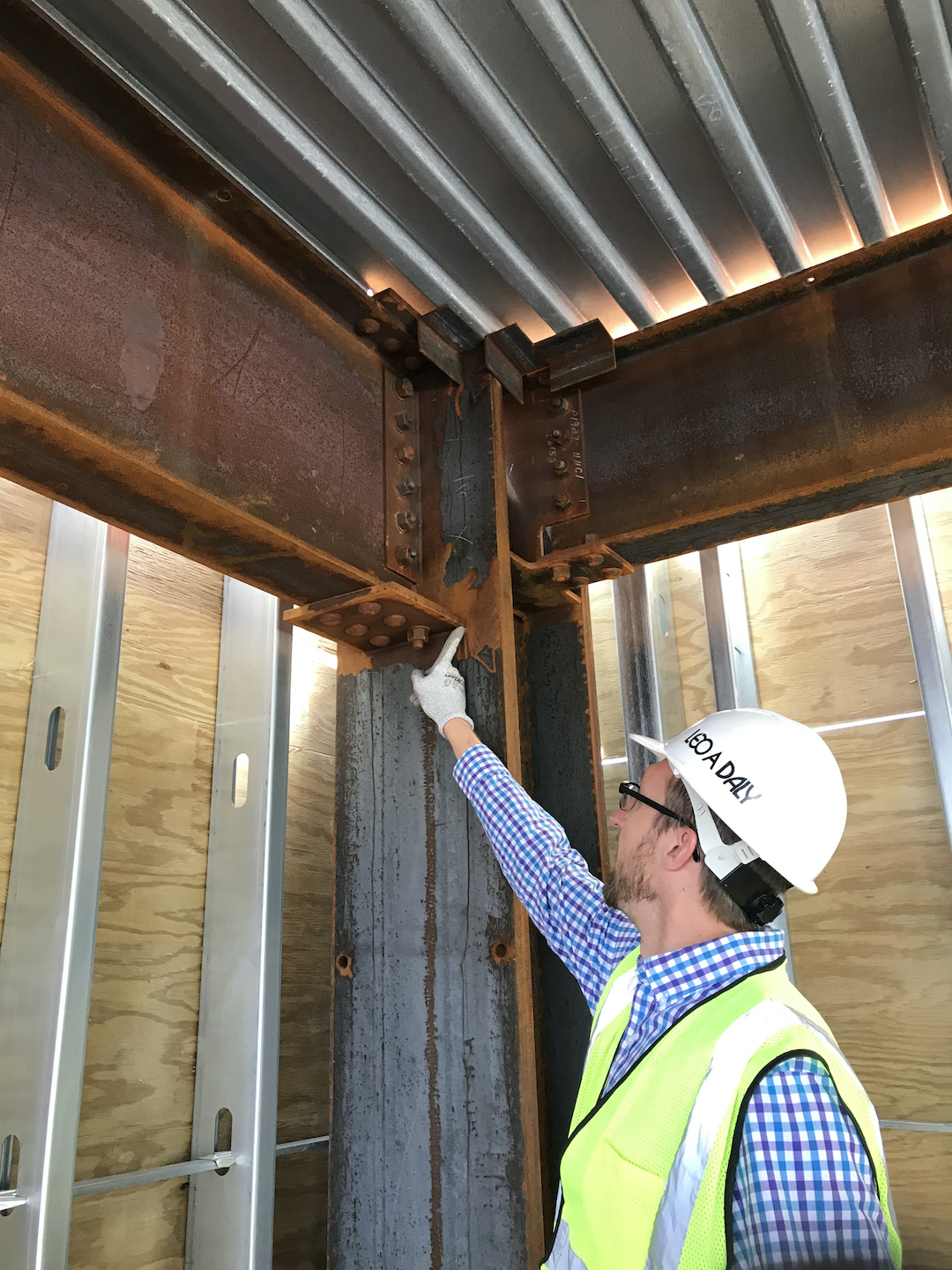 Bolted moment connections in steel beam