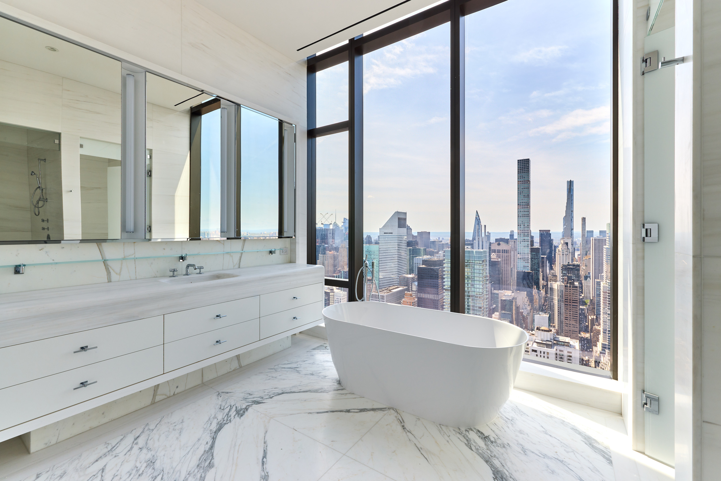 Sutton Tower New York City_Unit Bath Photo: David Joshua Ford, courtesy Lendlease