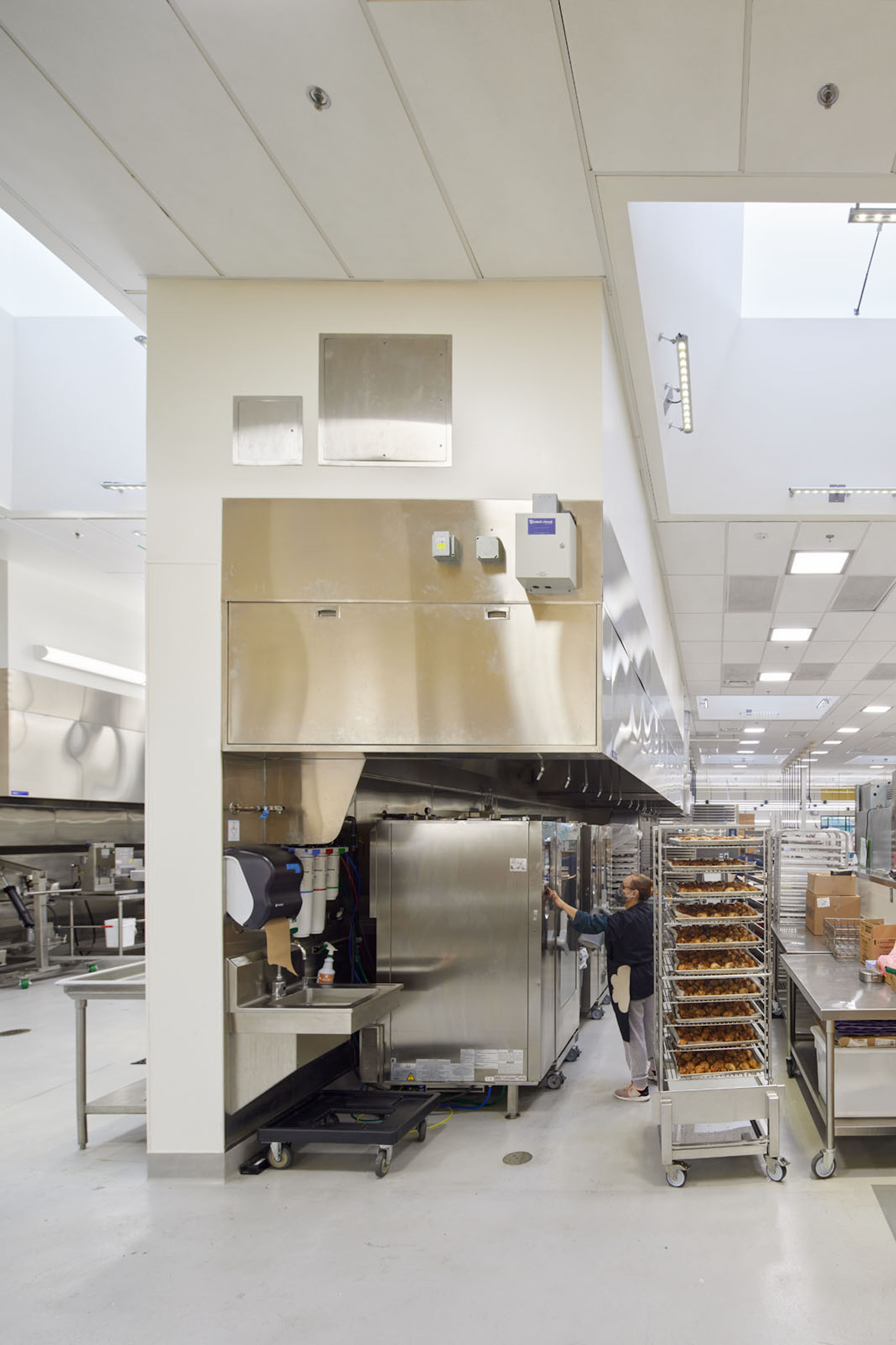 Unified School District Central Kitchen, Instructional Farm, and Education Center by CAW Architects