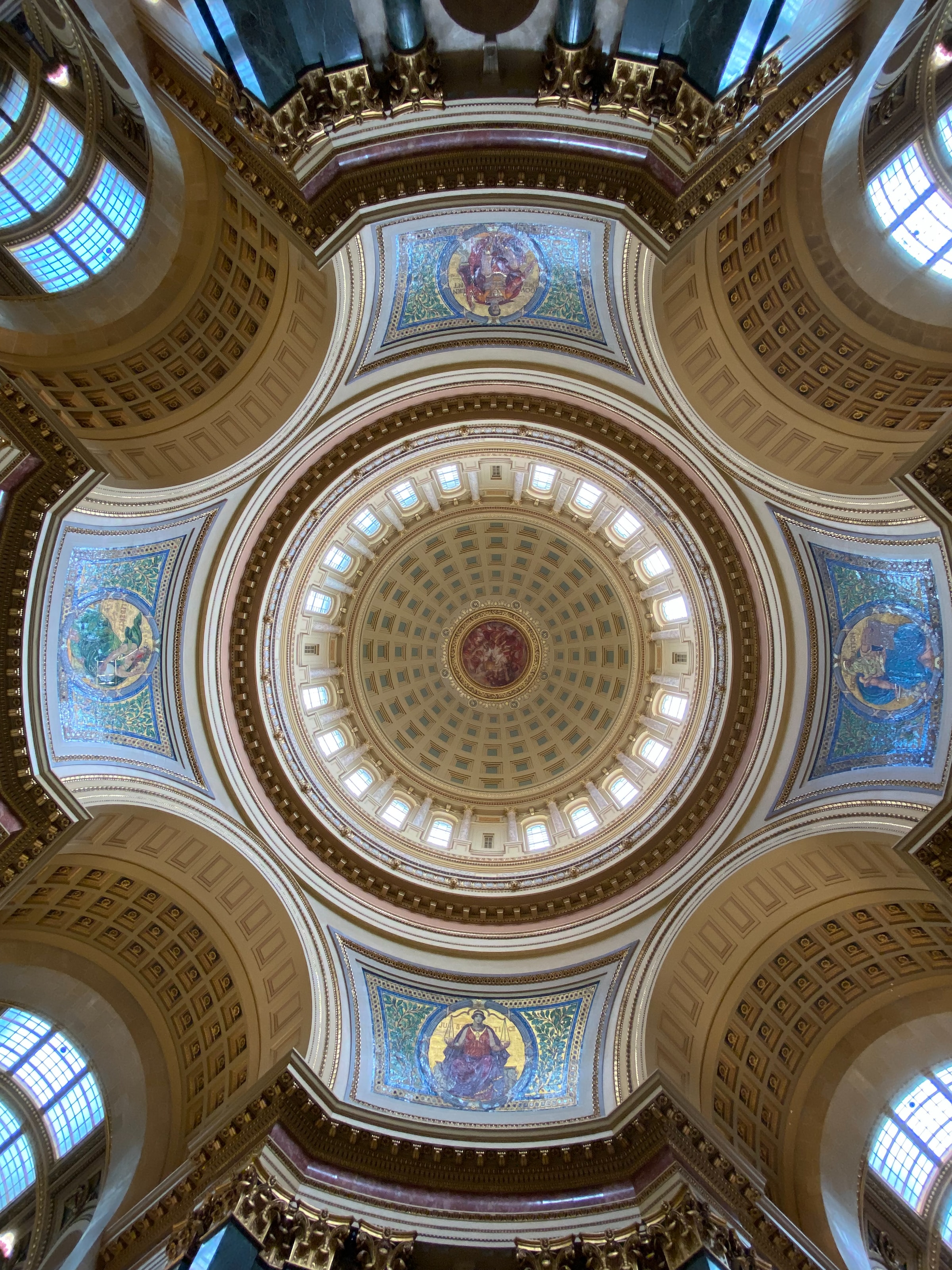 Madison (Wis.) State Capitol. Photo by Karson on Unsplash