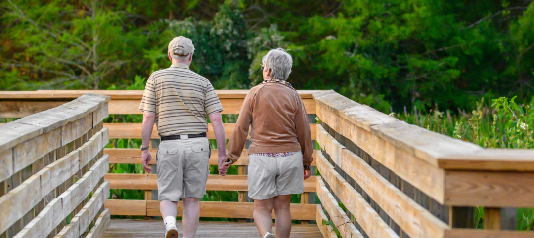 Elderly couple on a stroll | Photo by Richard Sagredo from Unsplash